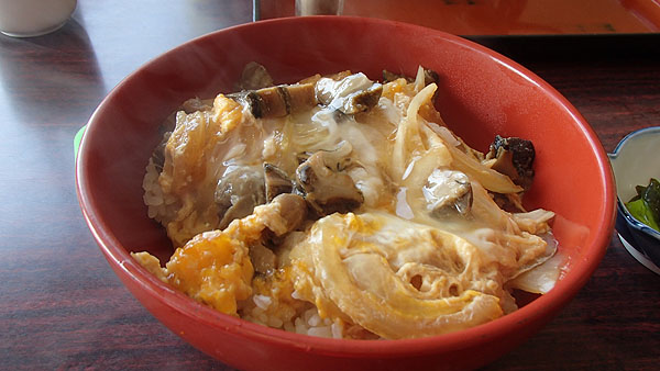 江ノ島丼（さざえの卵とじ丼）